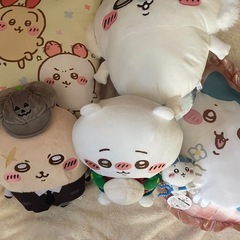 サンリオ　ちいかわ　ぬいぐるみ　キャラクターグッズ　18点セット　まとめ売り　クッション　バニティポーチ　　ショルダーバック　バック　ルームウェア　サンダル　タグ付きも多数　モモンガ　ハチワレ　の画像