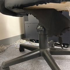 【オフィスチェア(肘置き無)】本社移転のため、売ります。の画像