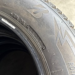 175/80R16 スタッドレスタイヤ 
ジムニー 中古タイヤの画像