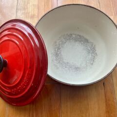 LE CREUSET ルクルーゼ 両手鍋 ココットロンド 20cm チェリーレッド 中古品の画像