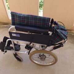 介助用車いすの画像