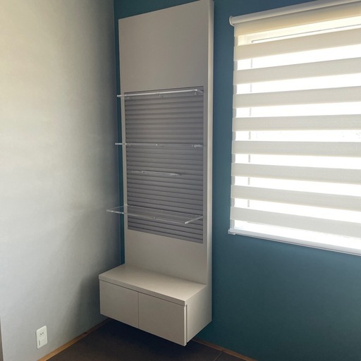 リビング　壁掛け仏壇　造作　おしゃれ　棚可動式　美品です