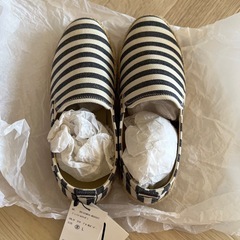 新品未使用 タグ・箱付き WEGO メンズ ジュートソールスリッポンの画像