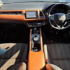 人気のコンパクトSUV！ヴェゼルハイブリッド！車検2年付♪支払方法相談可☆★の画像