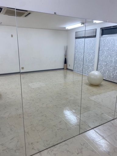 ダンス　スタジオ　美容院　大型ミラー 複数枚あり　アパレル　ファッション