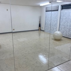 ダンス　スタジオ　美容院　大型ミラー 複数枚あり　アパレル　ファッションの画像