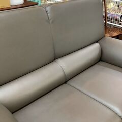 二人掛けソファー　合皮ハイバック　4つ脚　腰クッション付き　ココア色　中古　美品の画像