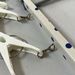 stp-3530　折りたたみ　ピンチハンガー　30ピンチ　洗濯ハンガー　角ハンガー　物干しハンガー　部屋干し　洗濯物干し　洗濯ばさみ　水玉模様の画像