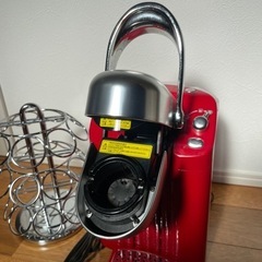 キューリグ コーヒーメーカー 本体＆カップツリーの画像