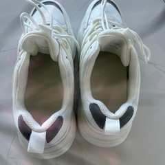 運動シューズの画像