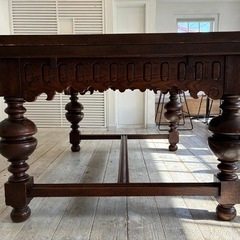 ヴィンテージテーブルの画像