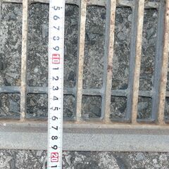 無料配達します🚚車庫前の溝に！💖乗用車用💖U型💖グレーチング💖鋼板製💖11ｋｇ💖の画像