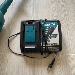 Makita  CL181FDモデル ワイヤレス掃除機の画像