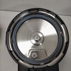 　アイリスオーヤマ　 電気圧力鍋　黒　ブラック　 KPC-MA2-B　 2021年製 自動メニュー搭載 多機能 時短調理　炊飯 予約 保温対応 煮込み 蒸し 保温 予約 家庭用 キッチン家電　88312-3-003Yの画像