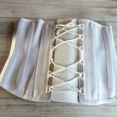 腰用コルセットの画像