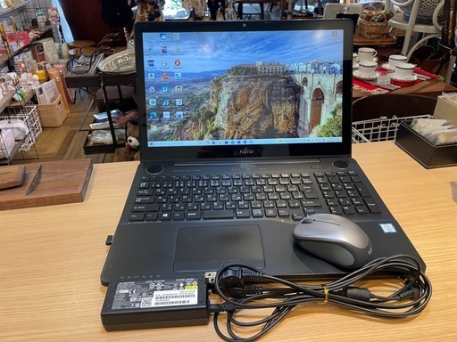 C7022【富士通】FMV LIFEBOOK AH77/W