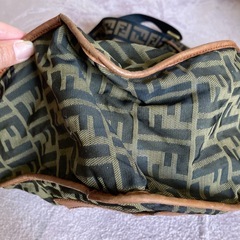 フェンディ　ショルダーバッグ　ナイロンの画像