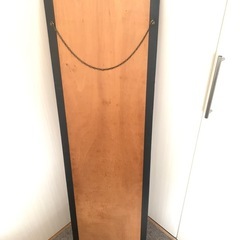 鏡、姿見、ミラー 縦：約95cm、横：約27cm、厚さ：約2cm
の画像