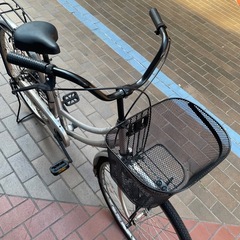 【新品部品を多数使用】 即売れします   26インチ ママチャリの画像
