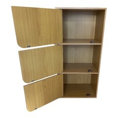 扉付きカラーボックスの画像