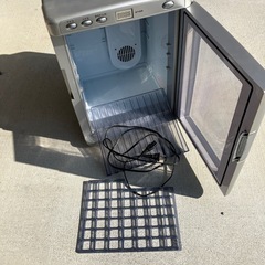 ポータブル温冷蔵庫の画像