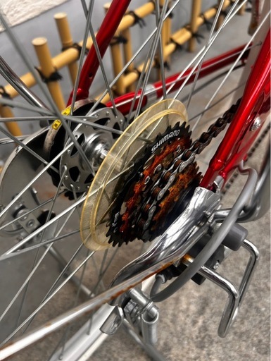 サザンポート　カゴ付き自転車　赤　26インチ　ギア、荷台付き