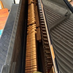 アップライトピアノの画像