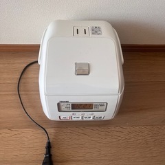 炊飯器の画像