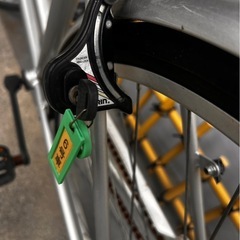 訳あり★サザンポート　カゴ付き自転車　シルバー　27インチ　ギアなし　荷台付きの画像