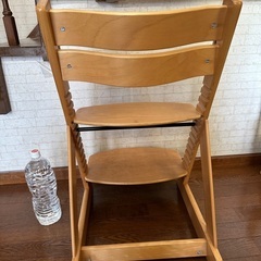 高さ調整可能　ダイニングチェアーの画像