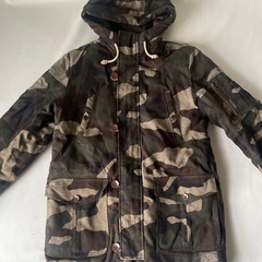 VANS OFF THE WALL バンズ ジャケット XS サイズ 迷彩柄 中古品  の画像