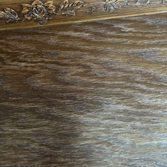 三越ブルージュ　三越家具　飾り棚　シェルフ　ガラス扉のエッチングが美しい　しっかりしたアンティークの画像