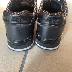 レディース スニーカー ニューバランス　ヒョウ柄25㌢　の画像