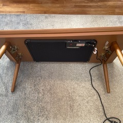 オシャレなこたつ兼テーブルの画像