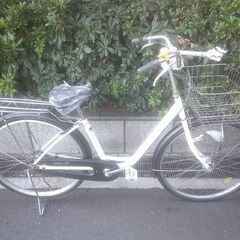 整備済み中古自転車　26インチ　税別￥10.800-　LEDオートライト　L型フレーム　軽快車　ホワイト1107の画像
