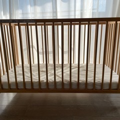 ベビーベッド　IKEAの画像