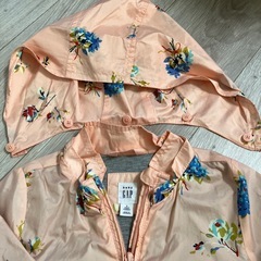 GAP 花柄　ナイロン　ジャケット　アウター　3歳　100の画像