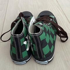 鬼滅の刃 スニーカー(未使用に近い)の画像