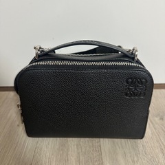 ロエベショルダーバッグ正規品　2回使用のみの画像