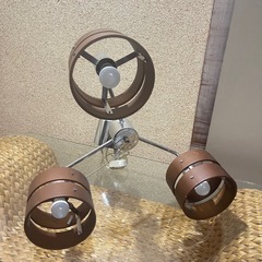 ライト ３灯 木目 ブラウンの画像