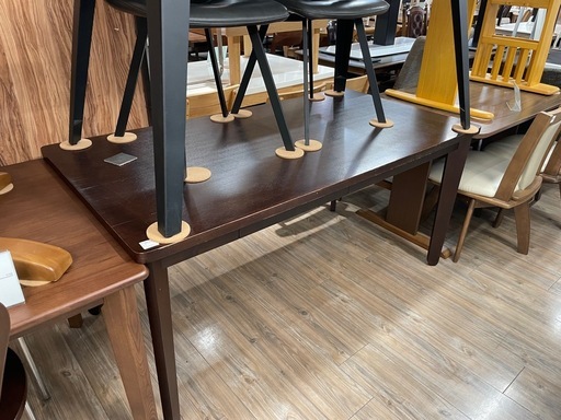 ダイニングテーブル