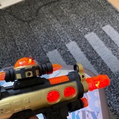 おもちゃの銃の画像