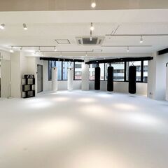 【無料体験】キックボクシングジム リフィナス池袋店/女性60％初心者90％で誰でも安心の画像