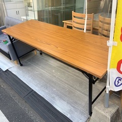 会議テーブル　折りたたみ長机　キャスター付きの画像