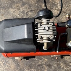 エアコンプレッサー　エアーコンプレッサー　EARTHMAN アースマン AC-250Z 100V タンク容量25L エアーツール　動作品の画像