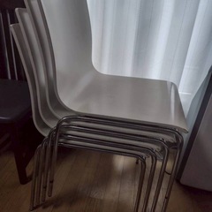 椅子✖️２種類の画像