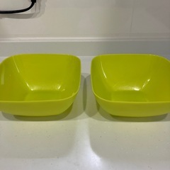 【11月末処分予定】ガラス製コップ　プラスチックボール　などの画像