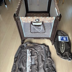 ベビーベッドの画像