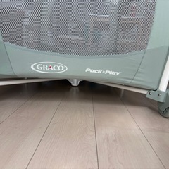 ベビーベッドの画像