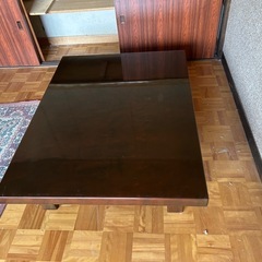 テーブル/綺麗/ガラス天板付きの画像